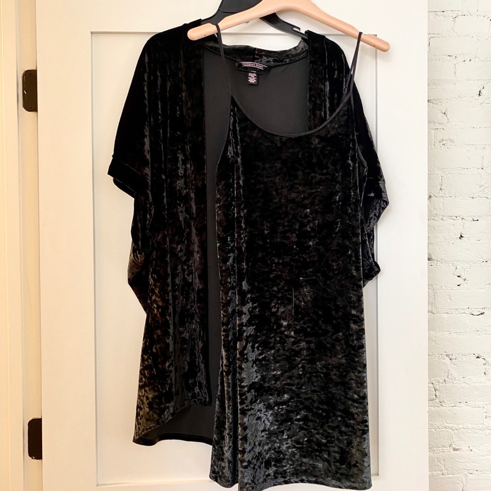 Victoria’s Secret Black Velvet Nightgown & Kimono